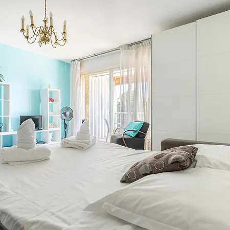 Bright With Parking Near & Old Town Сasa de vacaciones Antibes