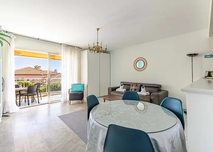 Bright With Parking Near & Old Town Сasa de vacaciones Antibes