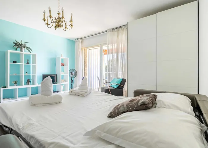 Bright With Parking Near & Old Town Сasa de vacaciones Antibes